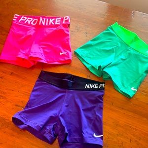 3 pair Nike pros
